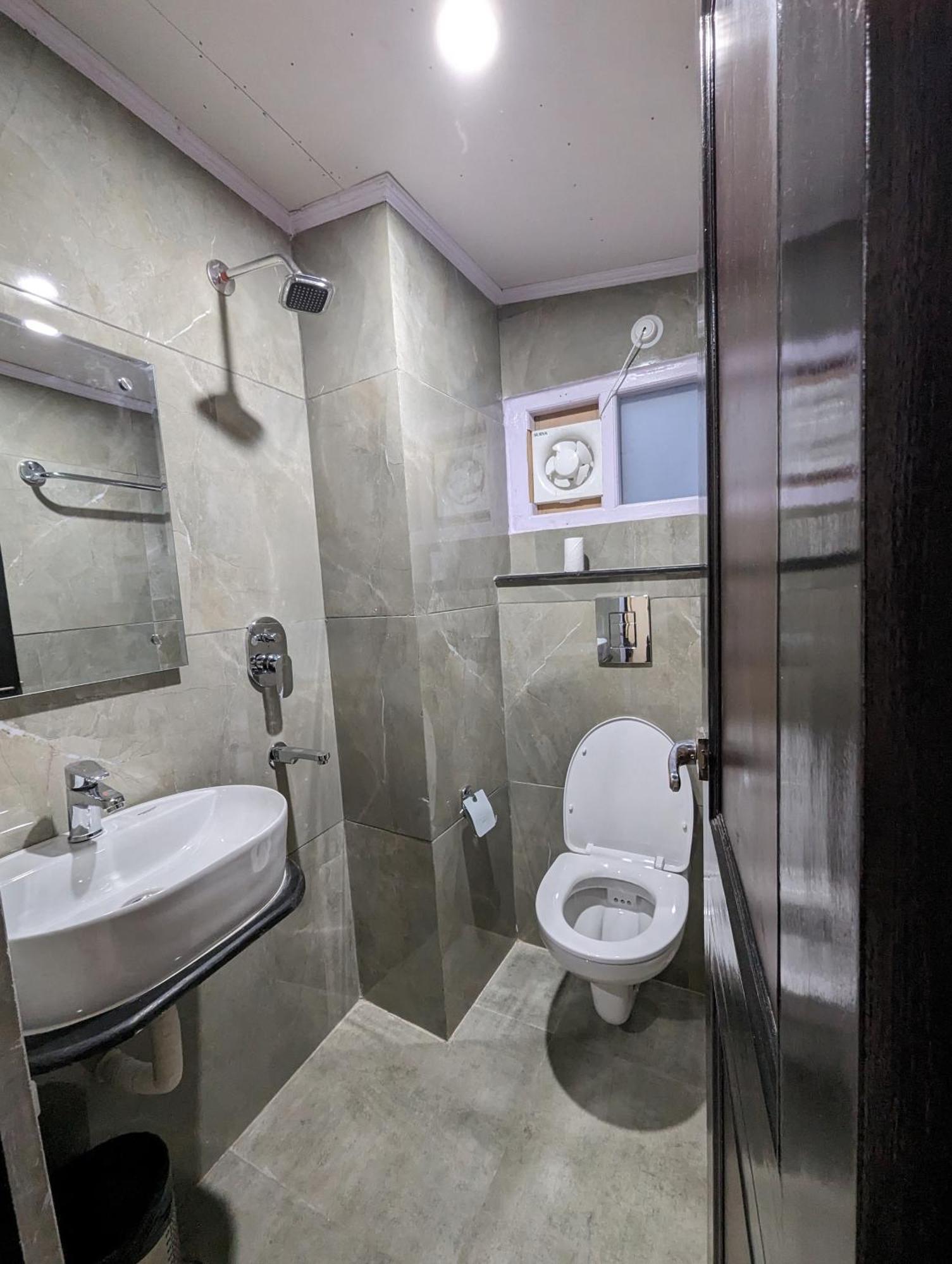 Bed and Breakfast Himalayan Hideaway Шимла Экстерьер фото