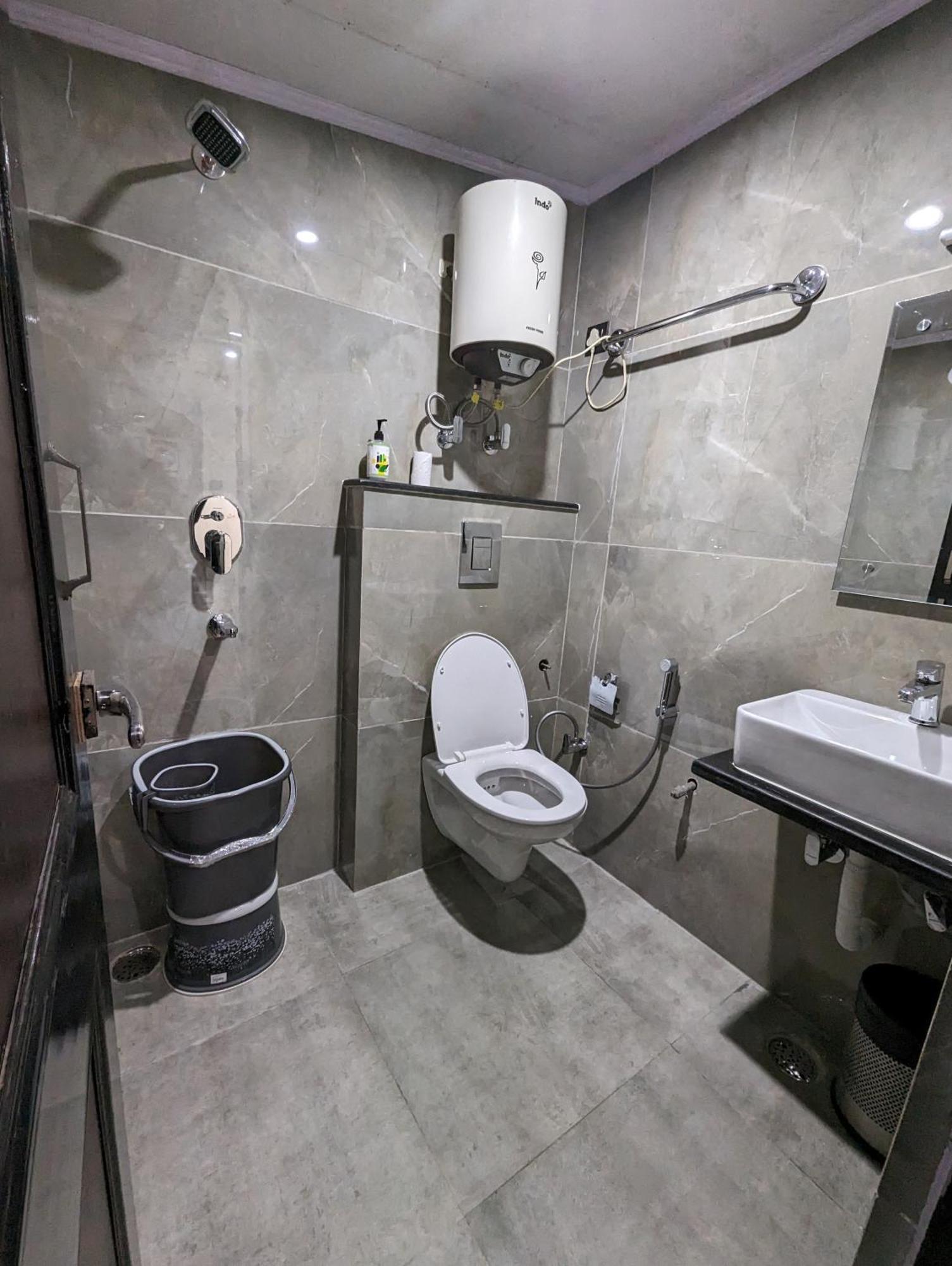 Bed and Breakfast Himalayan Hideaway Шимла Экстерьер фото