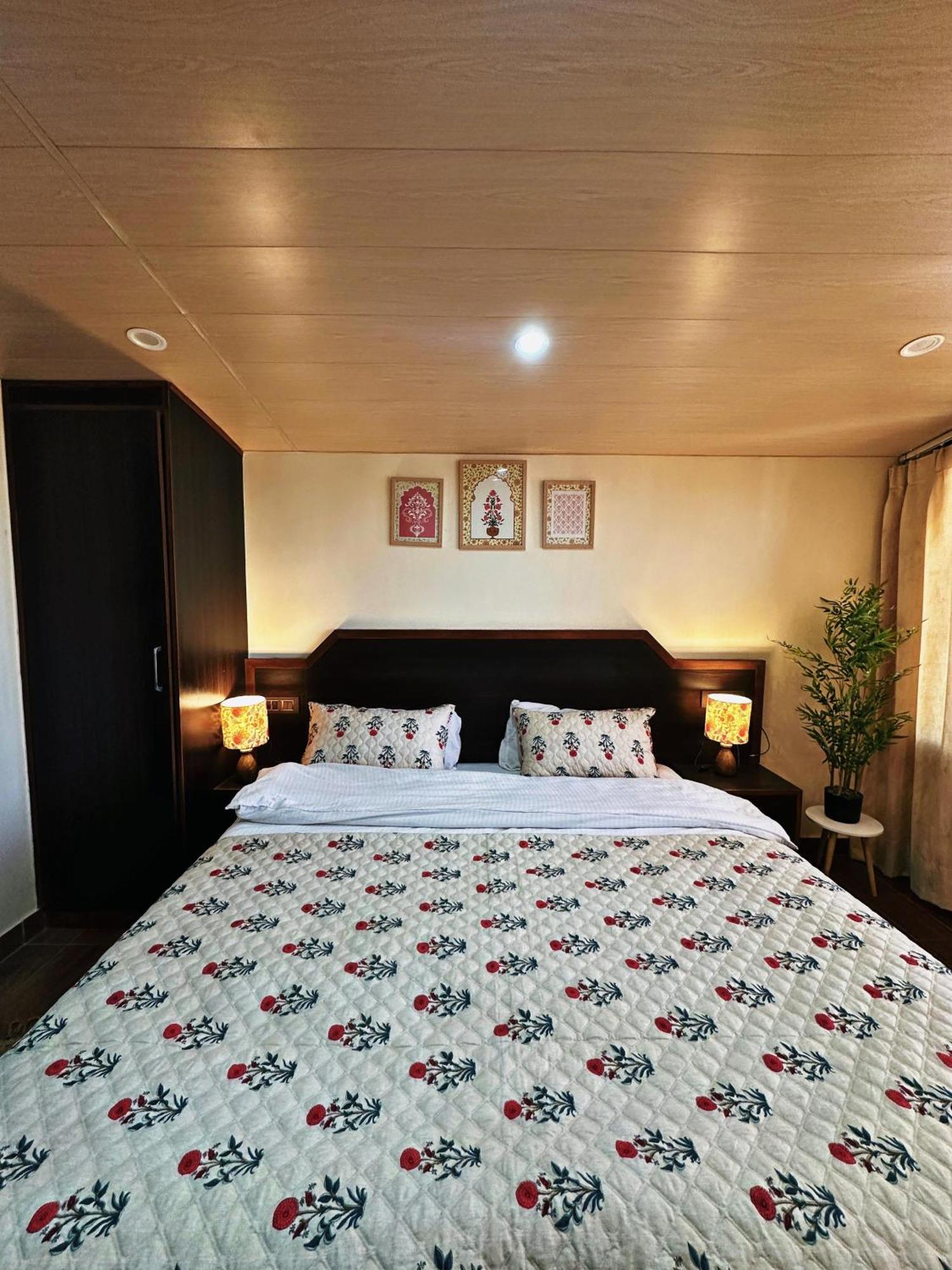 Bed and Breakfast Himalayan Hideaway Шимла Экстерьер фото